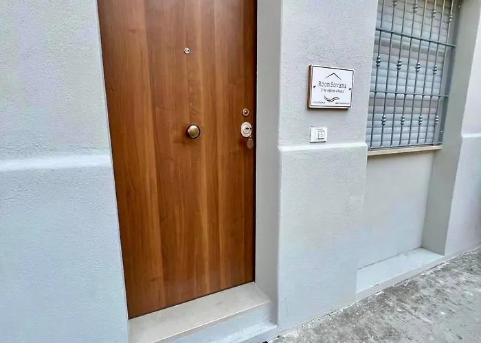 Roomsovama 招待所 佩斯卡拉